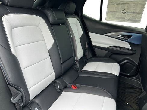 New 2026 Chevrolet Equinox EV LT w/ LPO, Blackout Package FWD image 18