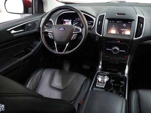Used 2019 Ford Edge Titanium image 25