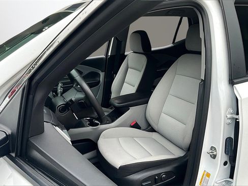 Used 2023 GMC Terrain SLE w/ Driver Convenience Package image 21