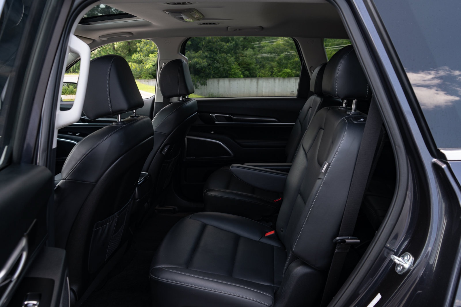 Used 2025 Kia Telluride S FWD image 19