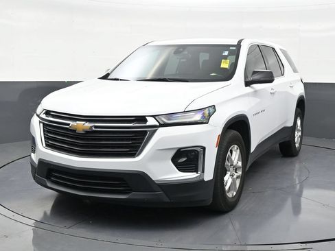 Used 2023 Chevrolet Traverse LS FWD image 8