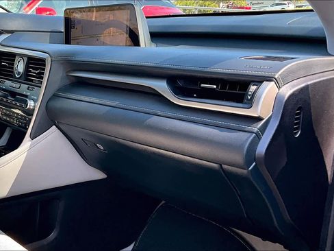 Used 2018 Lexus RX 450h AWD image 19