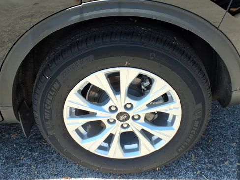 Certified 2023 Ford Escape Active FWD image 10