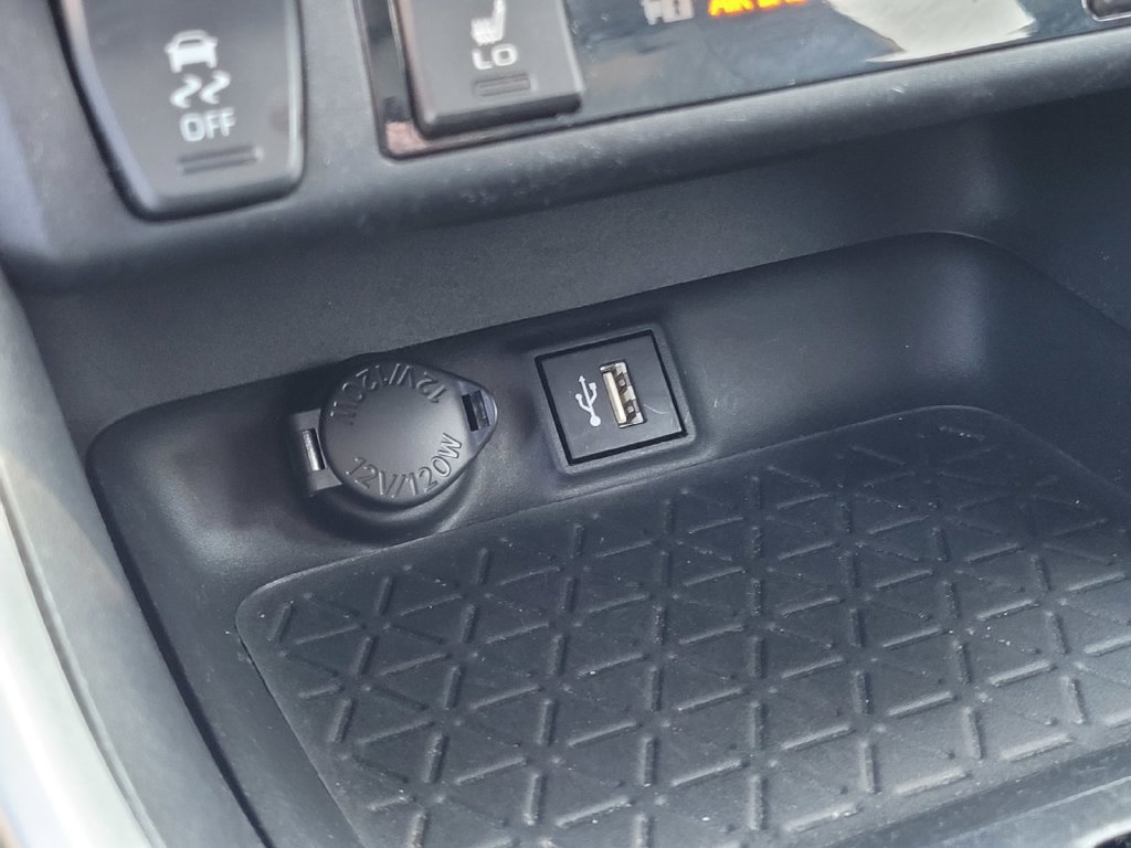 Used 2023 Toyota RAV4 XLE Premium AWD/4WD image 19