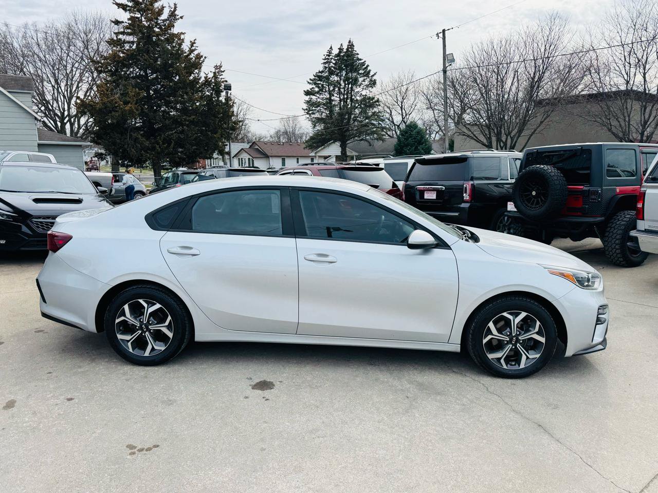 Used 2019 Kia Forte LXS FWD image 2