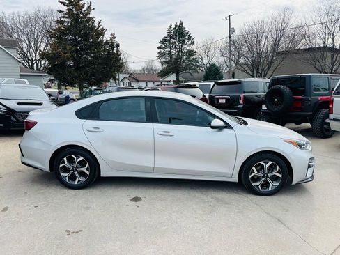 Used 2019 Kia Forte LXS image 2