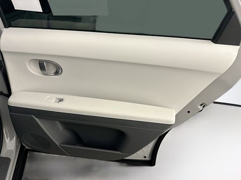 Used 2024 Hyundai Ioniq 5 SE image 31