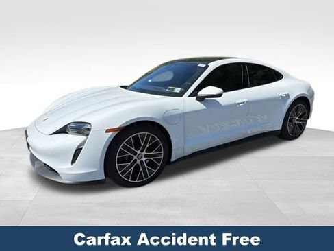 Used 2023 Porsche Taycan image 2