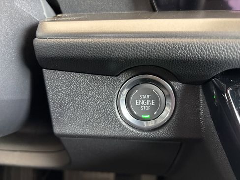 New 2026 Chevrolet Traverse LT image 41