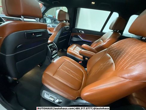 Used 2022 BMW X7 M50i image 22