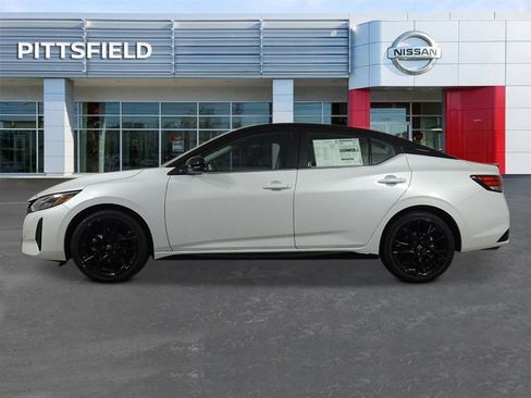 New 2025 Nissan Sentra SR w/ Midnight Edition image 6