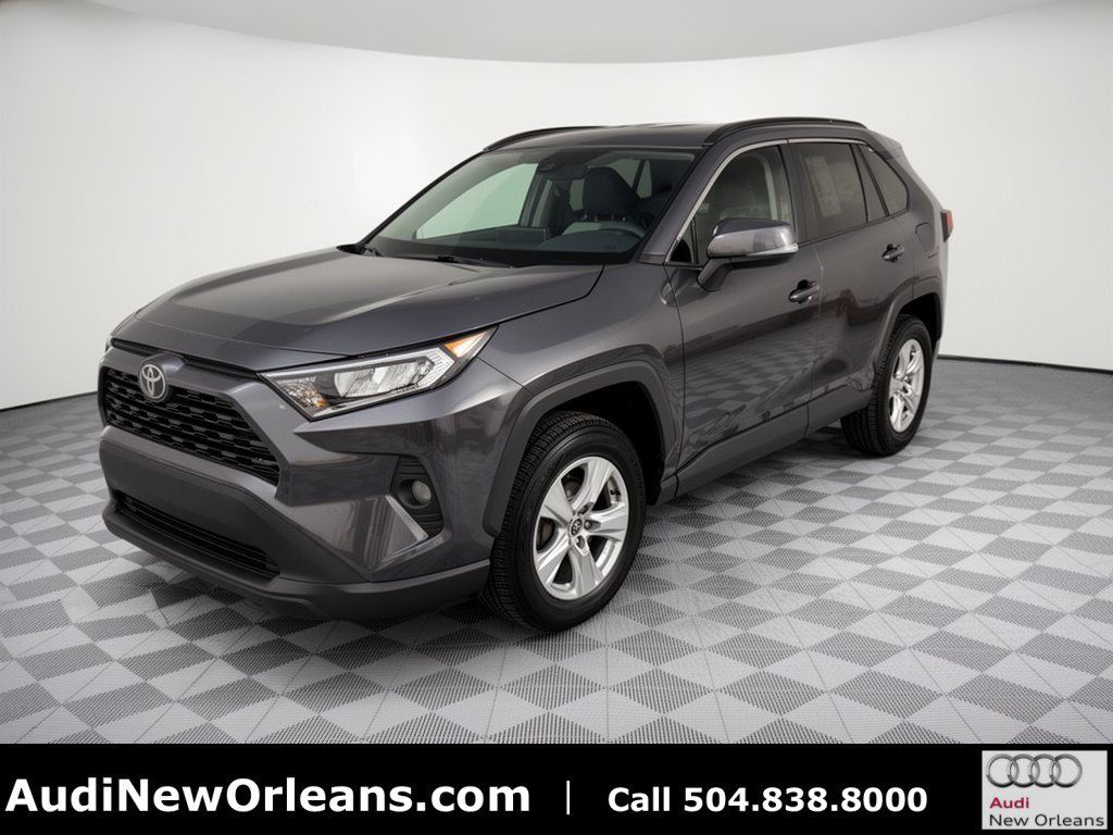 Used 2021 Toyota RAV4 XLE FWD image 1