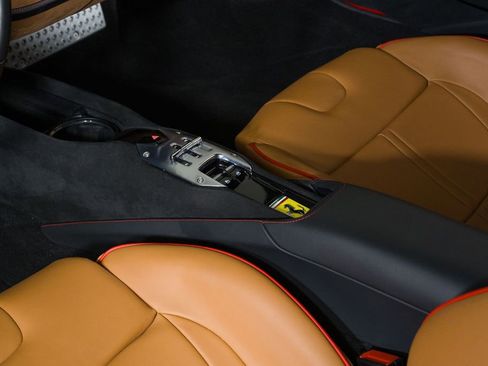 Used 2022 Ferrari SF90 Stradale image 31