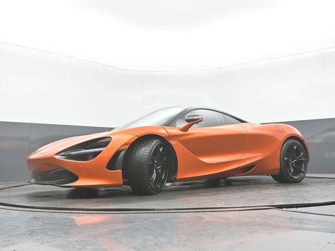 Used 2019 McLaren 720S Luxury RWD image 34
