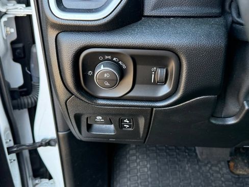 Used 2020 RAM 1500 Big Horn AWD/4WD image 20