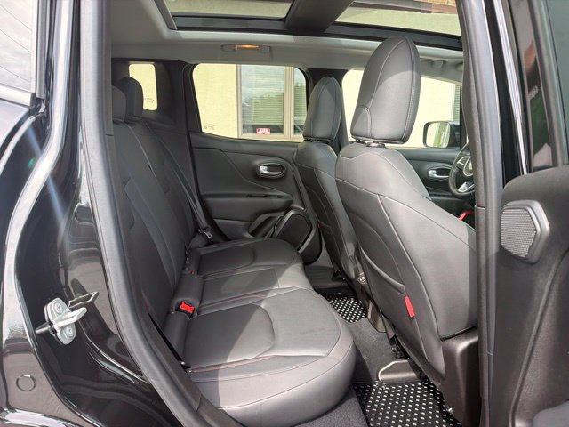 Certified 2023 Jeep Renegade Trailhawk w/ Sun/Sound Group AWD/4WD image 22