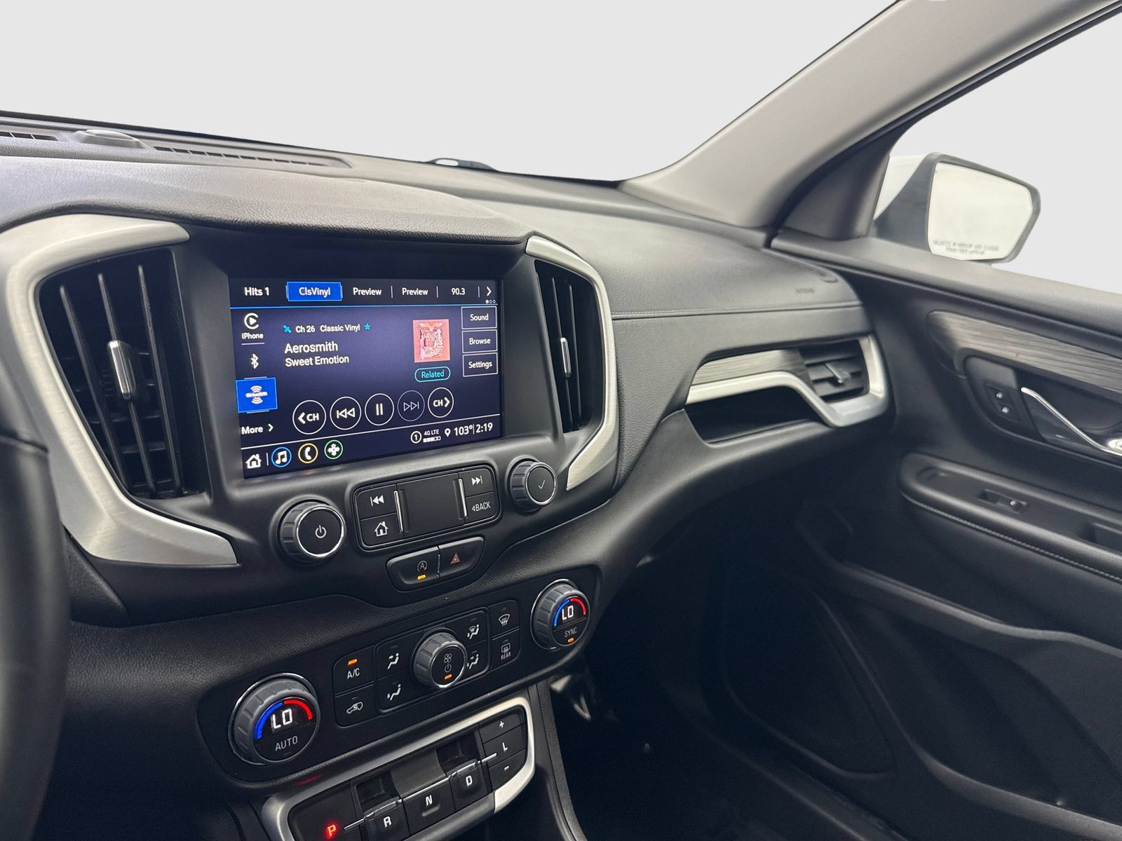 Used 2024 GMC Terrain SLT FWD image 17