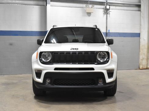 Used 2021 Jeep Renegade Latitude AWD/4WD image 32