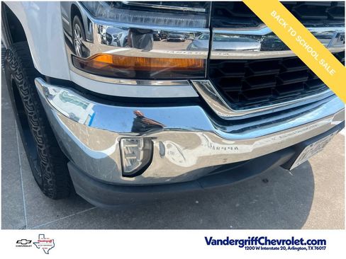 Used 2018 Chevrolet Silverado 1500 LT w/ Texas Edition RWD image 4