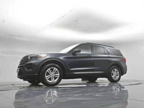 Certified 2023 Ford Explorer XLT RWD image 52