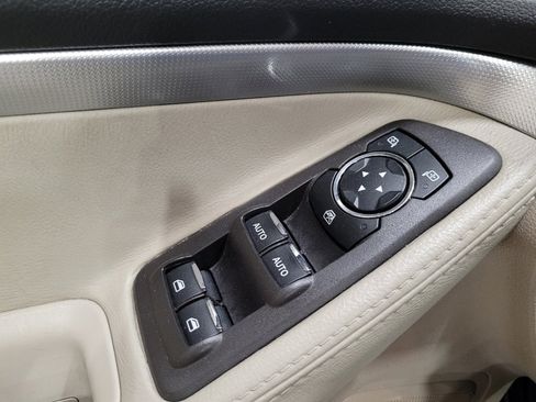 Used 2015 Ford Explorer XLT FWD image 27