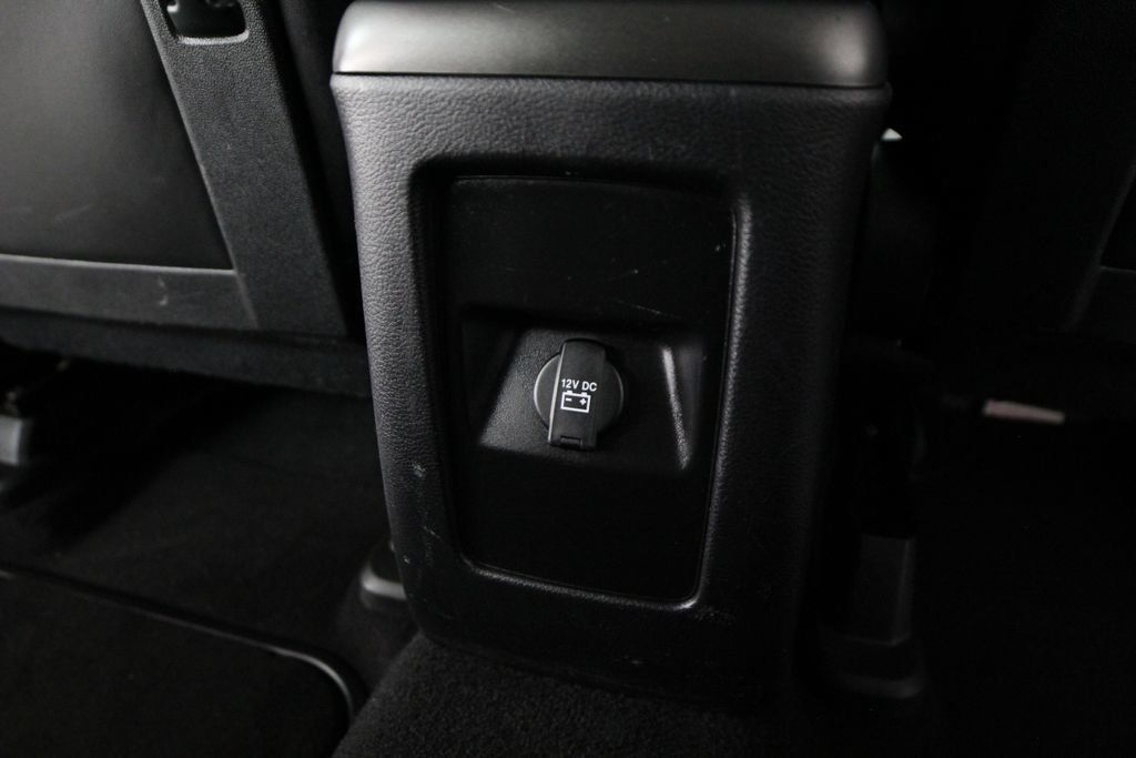 Used 2018 Dodge Journey Crossroad w/ Nav & Sun Group AWD/4WD image 45