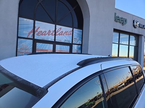 New 2026 Chrysler Pacifica Select w/ S Appearance Package image 17