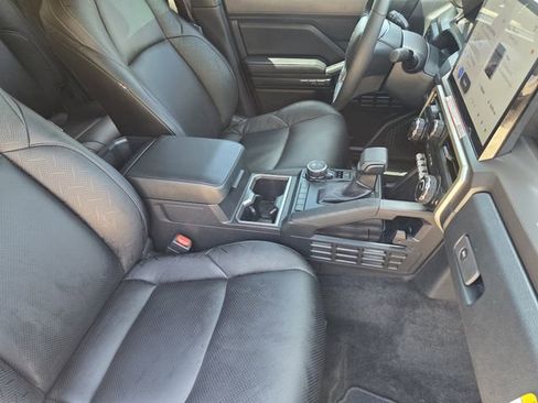 Used 2025 Toyota Tacoma TRD Sport AWD/4WD image 13