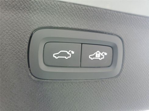 Certified 2026 Volvo XC90 B6 Ultra AWD/4WD image 10