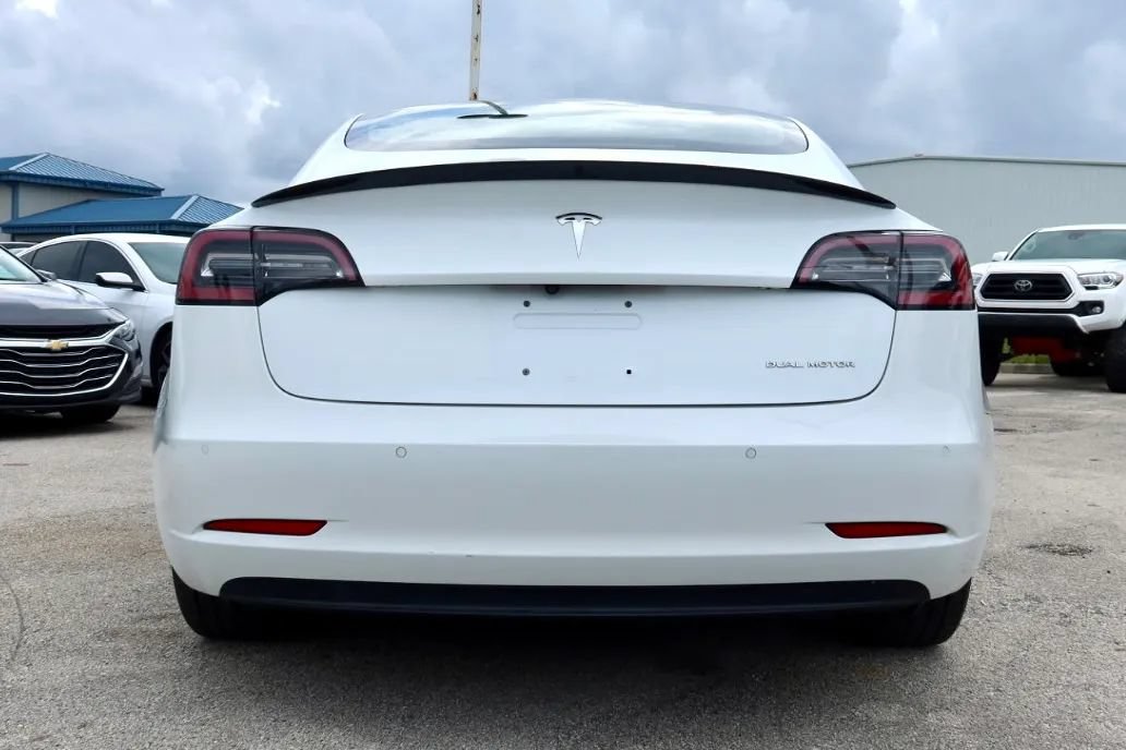 Used 2018 Tesla Model 3 Long Range AWD/4WD image 3