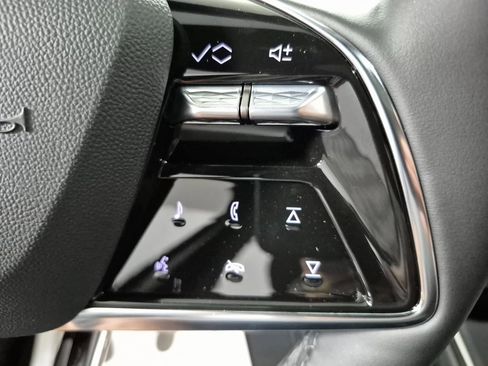 New 2026 Cadillac Lyriq Premium Luxury image 23