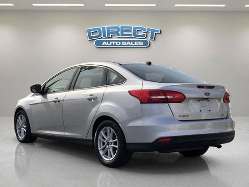 Used 2015 Ford Focus SE FWD image 4