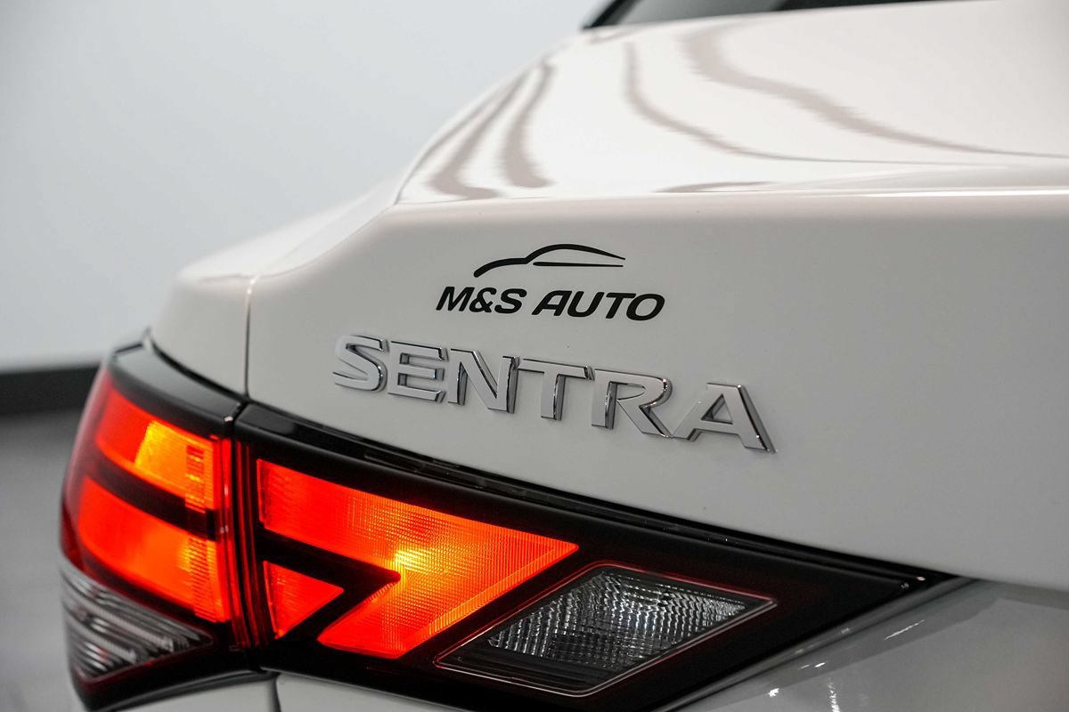 Used 2025 Nissan Sentra S FWD image 11