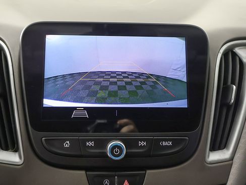 Used 2020 Chevrolet Malibu LS image 38