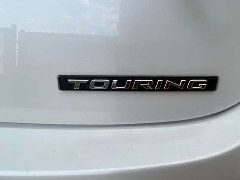 Used 2016 Toyota Avalon Touring image 14