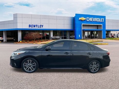 Used 2024 Kia Forte GT-Line w/ GT-Line Premium Package image 2