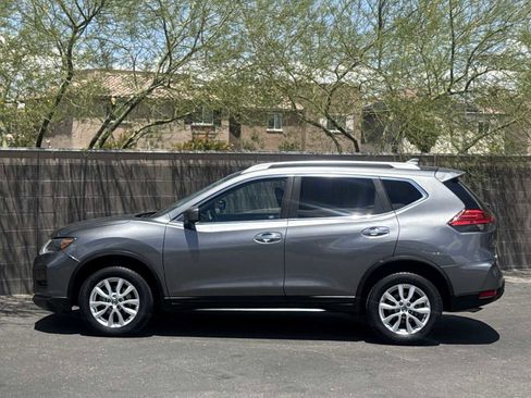 Used 2017 Nissan Rogue SV AWD/4WD image 5