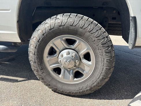Used 2016 RAM 2500 Tradesman w/ Chrome Appearance Group AWD/4WD image 8