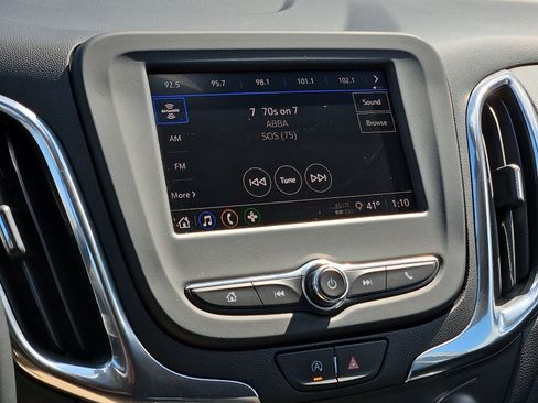 Used 2023 Chevrolet Equinox LT image 16