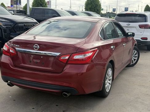 Used 2017 Nissan Altima 2.5 S w/ Power Driver Seat Package FWD image 5