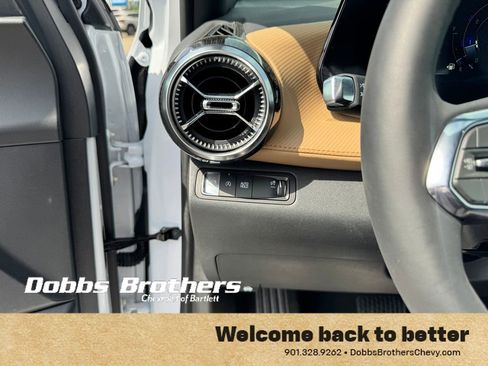 New 2026 Chevrolet Equinox ACTIV w/ Convenience Package III FWD image 14