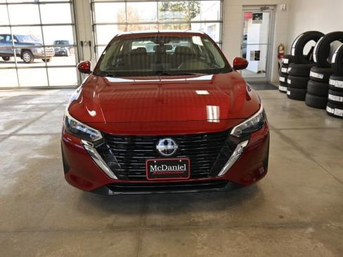 Used 2024 Nissan Sentra SV FWD image 2