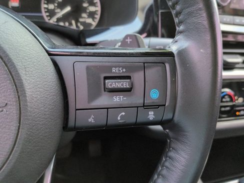 Certified 2022 Nissan Pathfinder SV FWD image 25