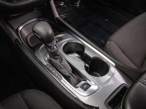 Used 2024 Chevrolet Malibu LT image 17