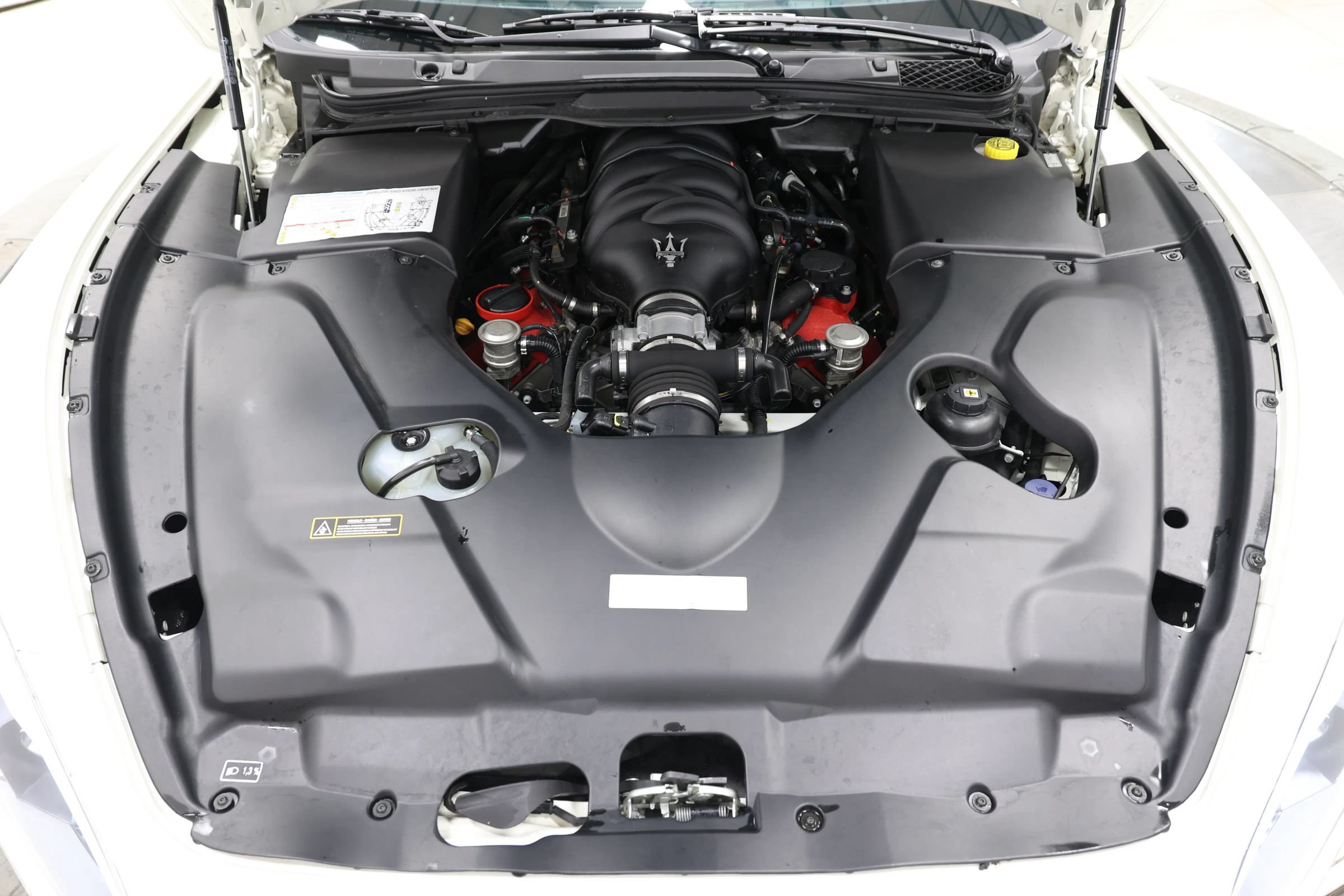 Used 2018 Maserati GranTurismo Sport RWD image 96