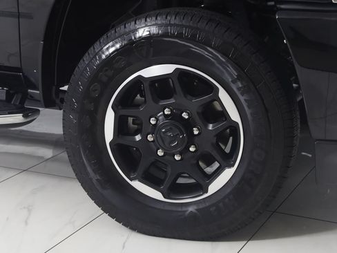 Used 2025 RAM 2500 Laramie AWD/4WD image 16