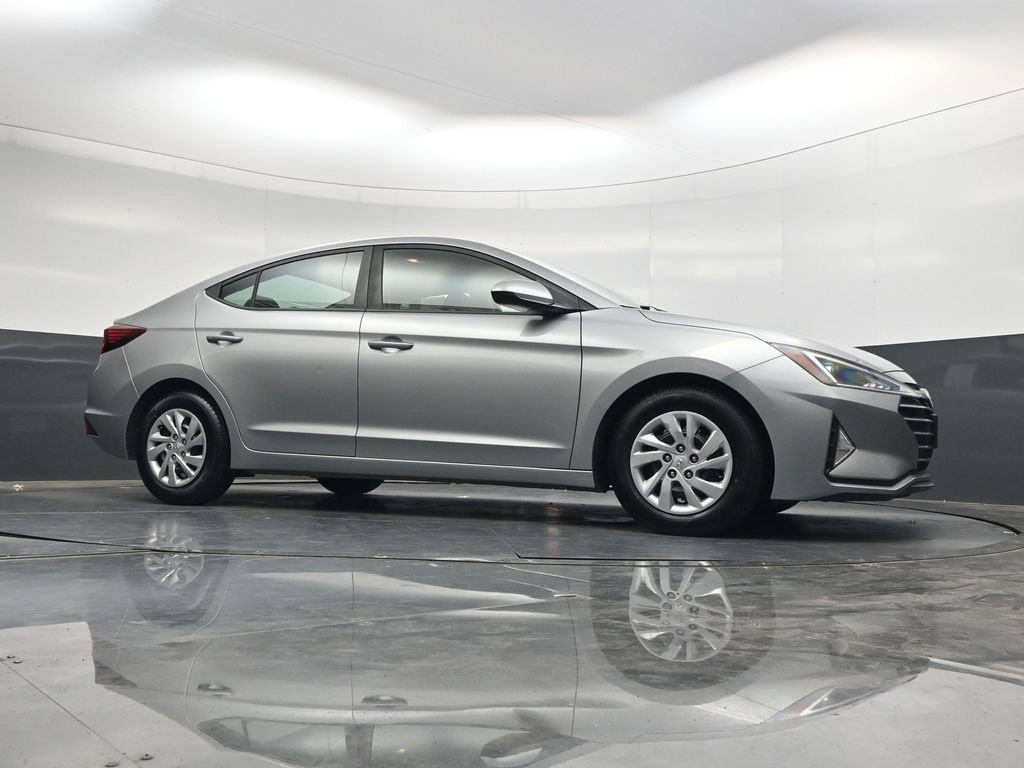 Used 2020 Hyundai Elantra SE FWD image 33