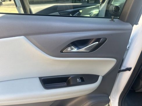 Used 2019 Chevrolet Blazer LT w/ Sun and Wheels Package image 29