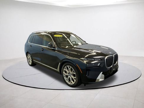 Used 2023 BMW X7 xDrive40i w/ Parking Assistance Package image 1