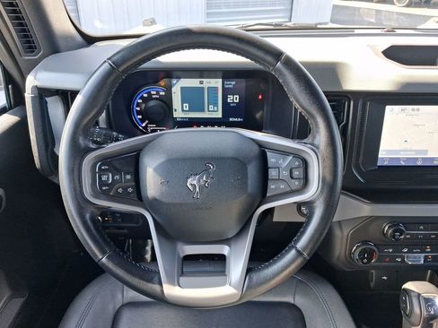 Used 2022 Ford Bronco Black Diamond AWD/4WD image 16